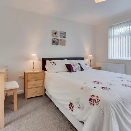 2 Bed In Oc-w905 Holiday home